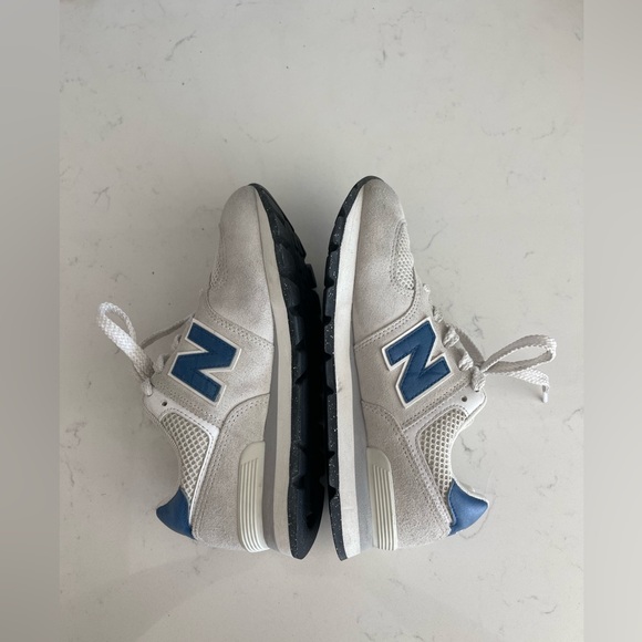 New Balance 574 Kids Boys 3 Ragged White Royal Blue Suede Sneakers US - Picture 9 of 13